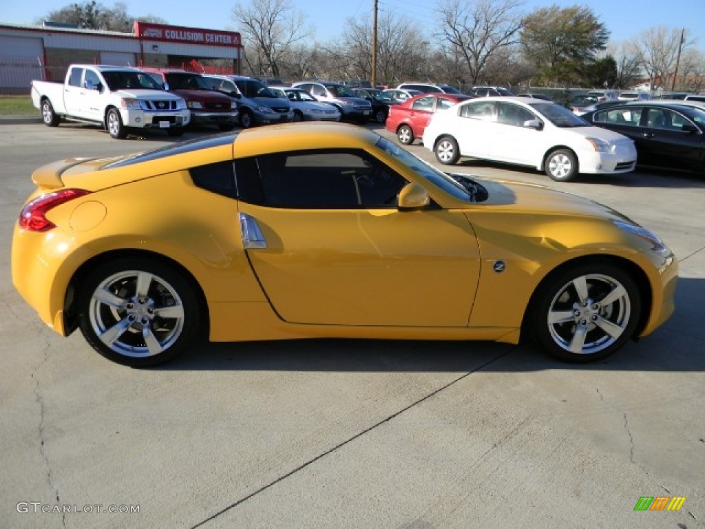 Chicane Yellow 2009 Nissan 370Z Coupe Exterior Photo #59370270