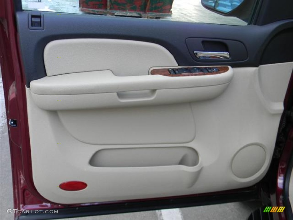 2008 Chevrolet Suburban 1500 LT Light Cashmere/Ebony Door Panel Photo #59372472