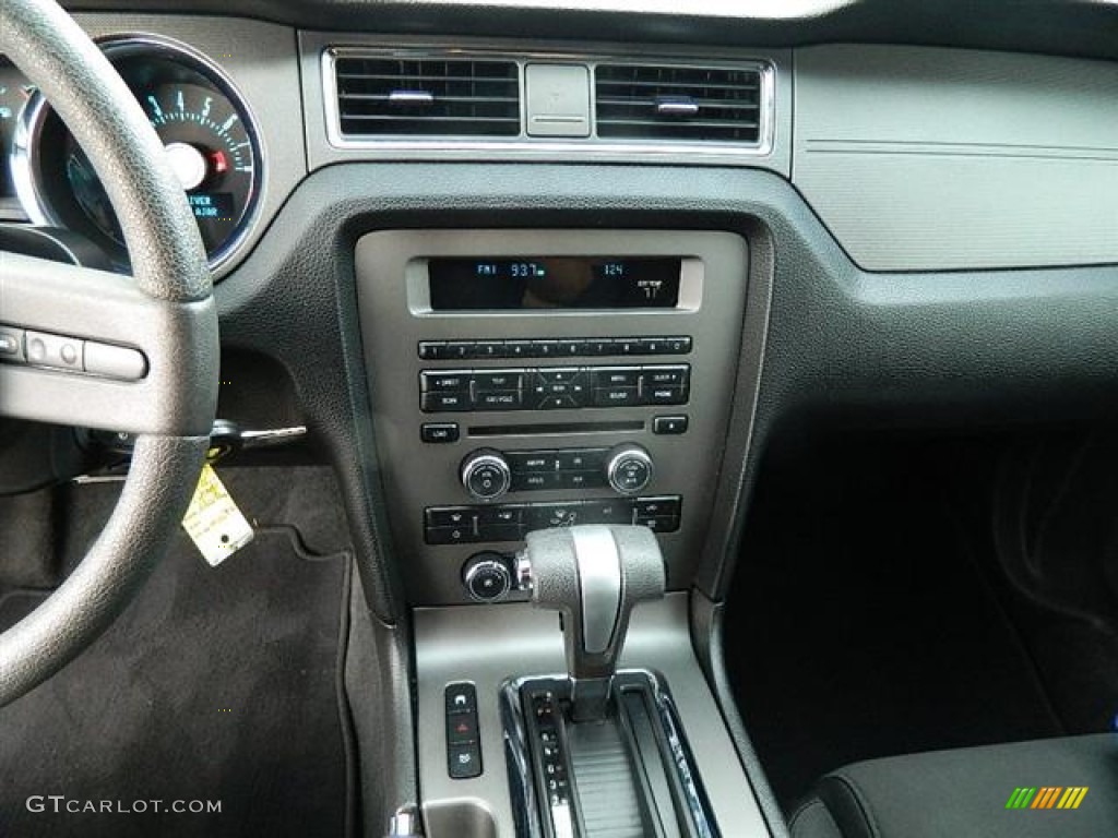 2011 Mustang V6 Coupe - Performance White / Charcoal Black photo #20