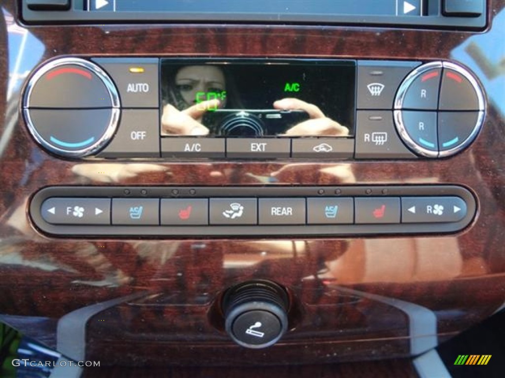 2012 Ford Expedition King Ranch Controls Photo #59374935