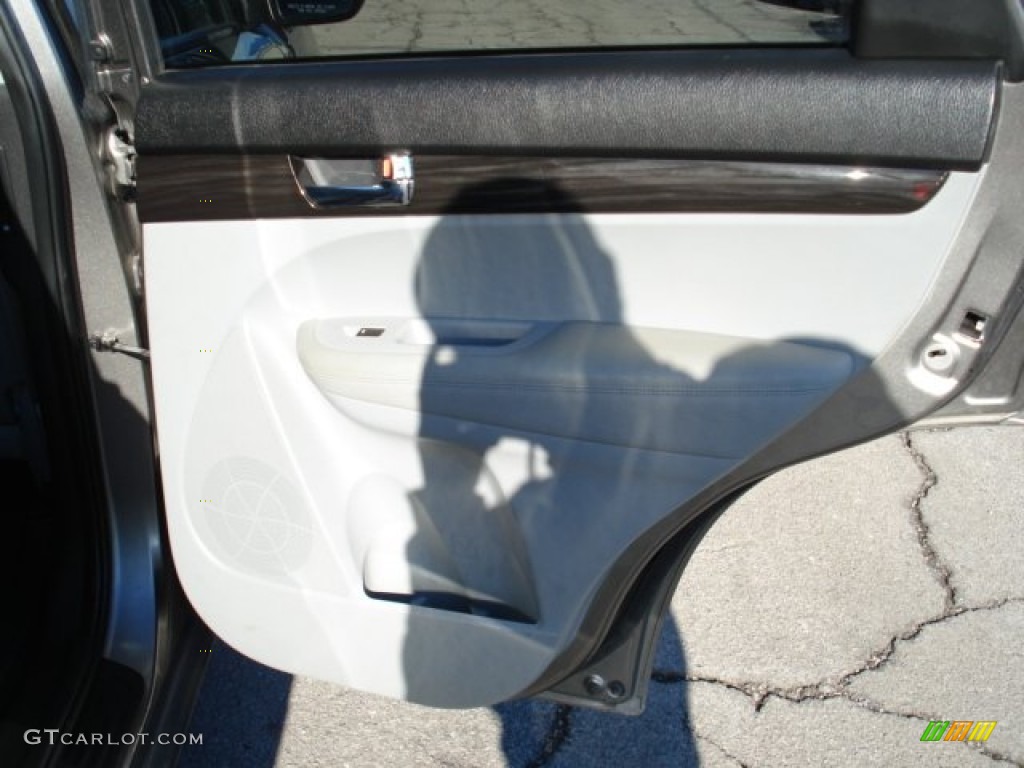 2011 Sorento LX V6 AWD - Titanium Silver / Gray photo #19