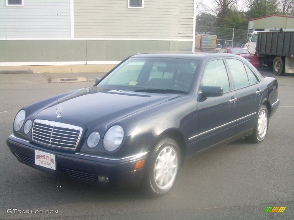 1998 E 320 4Matic Sedan - Midnight Blue / Blue photo #4