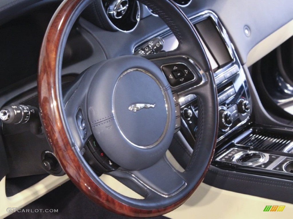 2011 Jaguar XJ XJL Supersport Parchment/Navy Blue Steering Wheel Photo #59381657