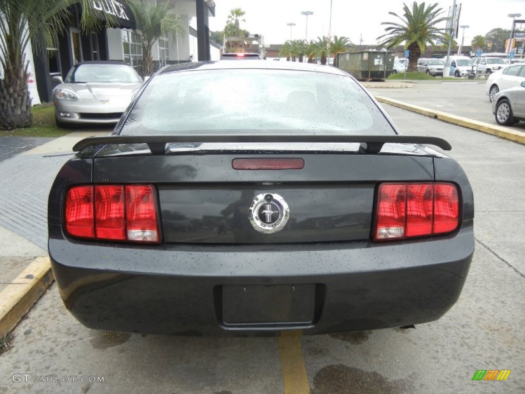 2007 Mustang V6 Deluxe Coupe - Alloy Metallic / Dark Charcoal photo #3