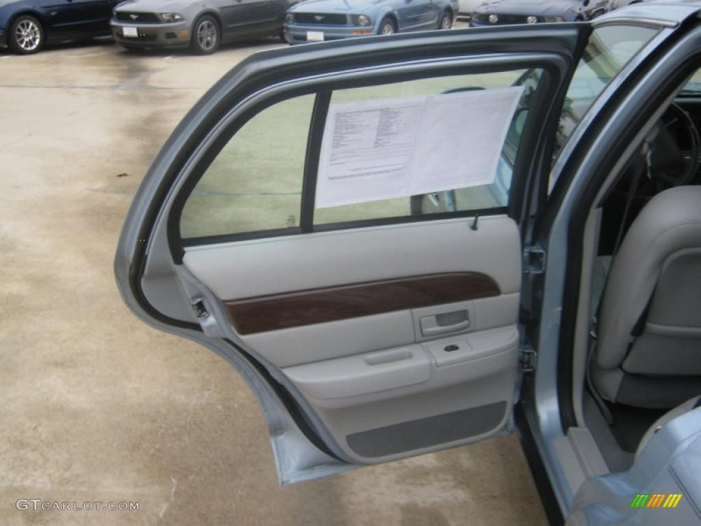 2004 Grand Marquis LS - Light Ice Blue Metallic / Medium Parchment photo #16