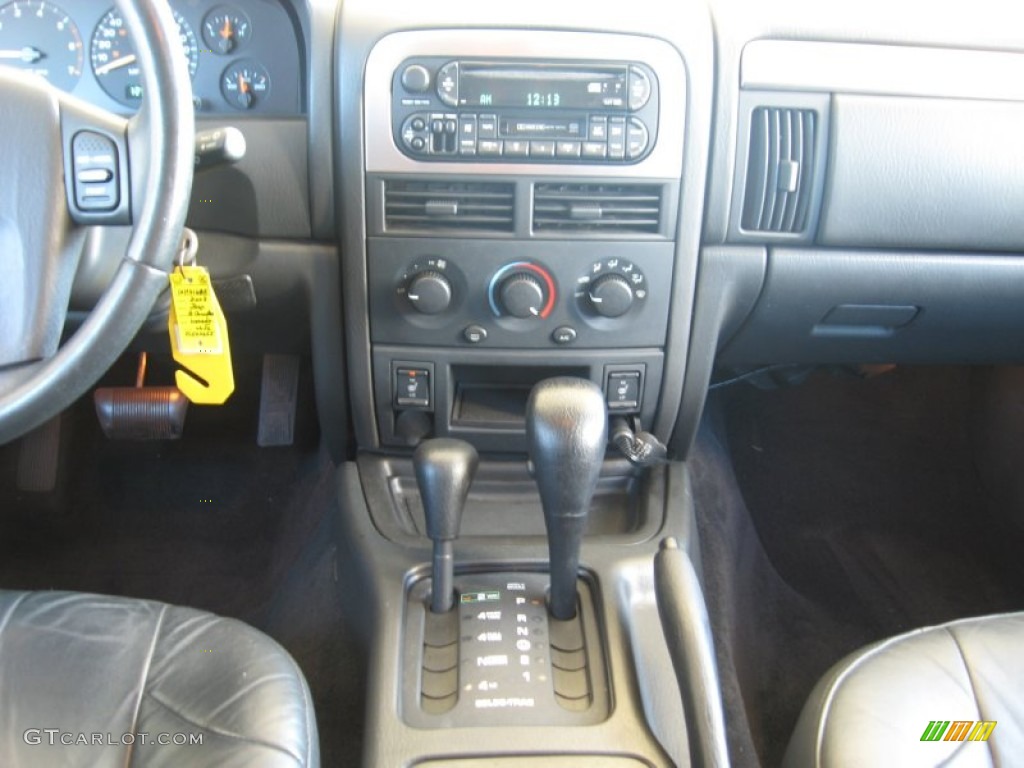 2003 Grand Cherokee Laredo 4x4 - Stone White / Dark Slate Gray photo #25