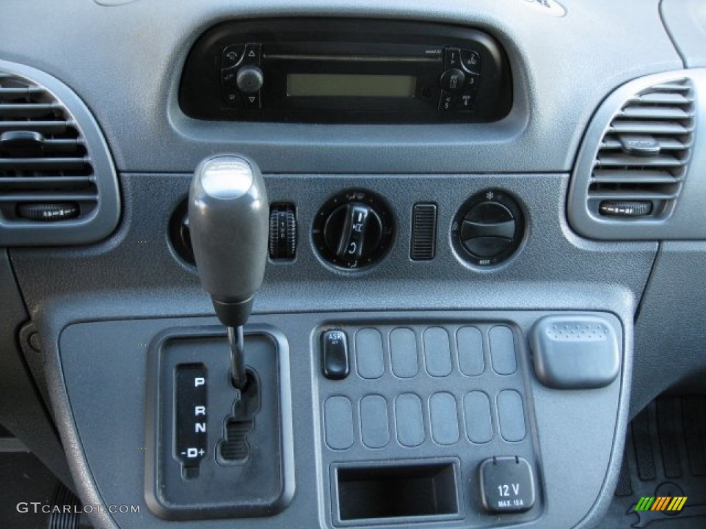 2006 Dodge Sprinter Van 2500 Cargo Controls Photo #59388181