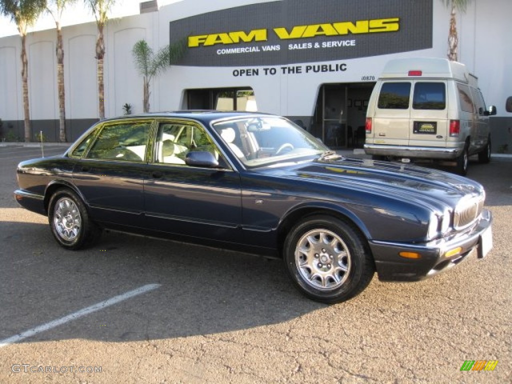 1999 XJ XJ8 - Sapphire Blue Metallic / Oatmeal photo #1