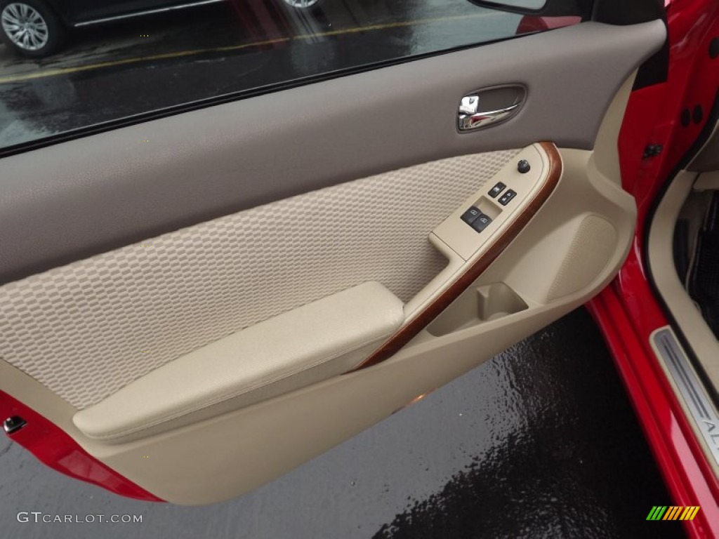 2008 Nissan Altima 2.5 S Coupe Blond Door Panel Photo #59389426