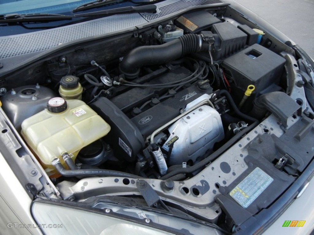 2003 Focus SE Sedan - Arizona Beige Metallic / Medium Parchment photo #26