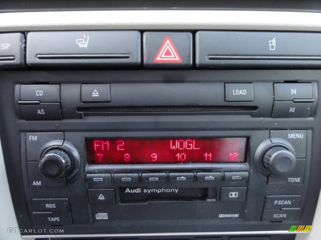 2003 Audi A4 1.8T quattro Avant Audio System Photos