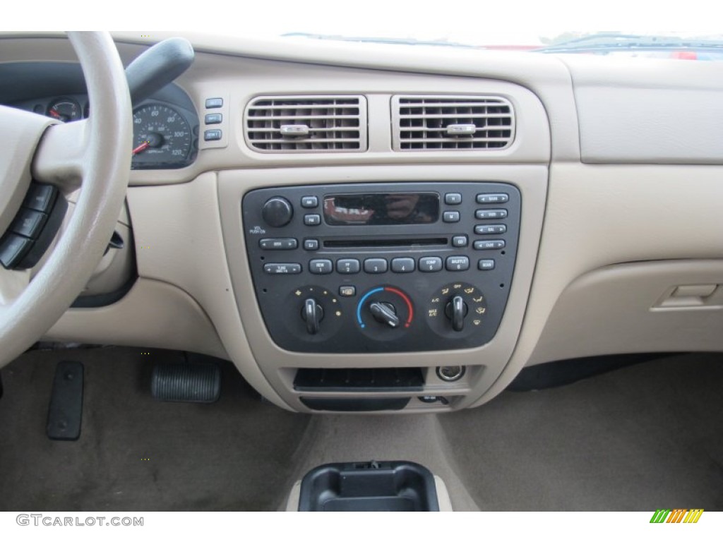 2006 Ford Taurus SE Controls Photo #59391467