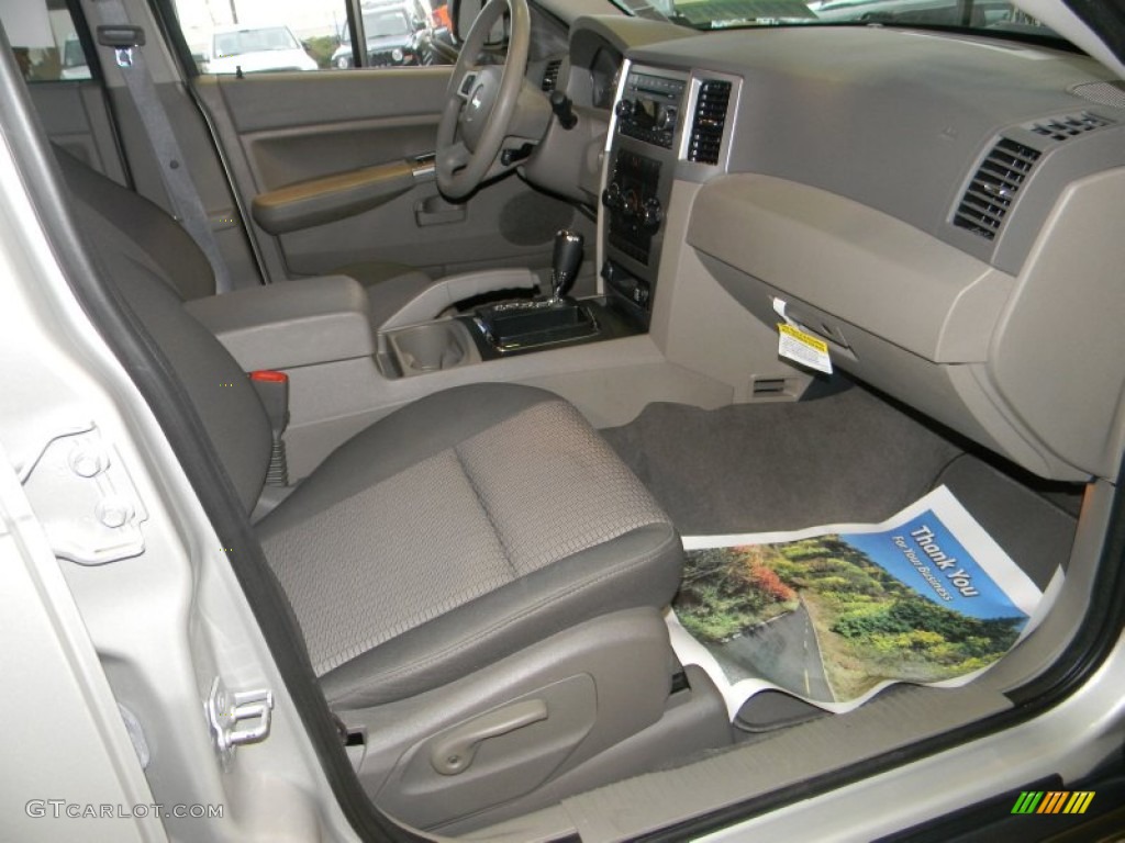 2008 Grand Cherokee Laredo 4x4 - Bright Silver Metallic / Dark Slate Gray photo #13