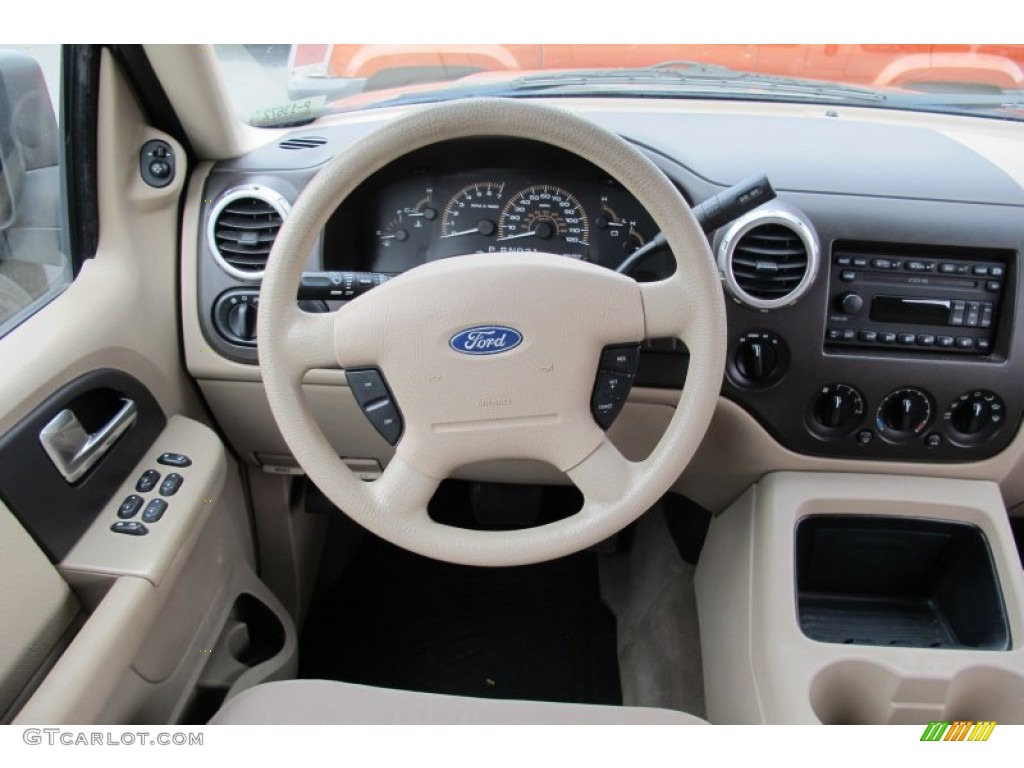 2003 Expedition XLT 4x4 - Arizona Beige Metallic / Medium Parchment photo #13