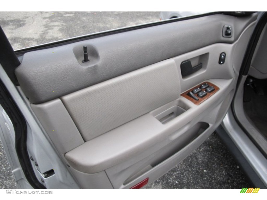 2004 Sable LS Premium Sedan - Silver Frost Metallic / Medium Graphite photo #7