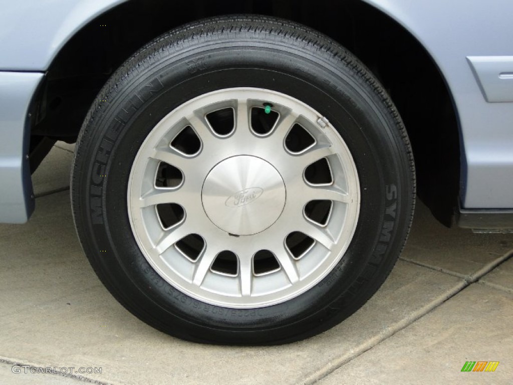 1998 Ford Crown Victoria LX Sedan Wheel Photo #59396495
