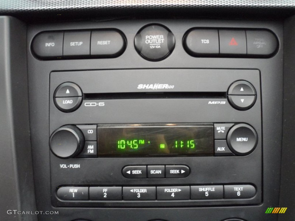 2006 Ford Mustang V6 Premium Convertible Audio System Photo #59401526