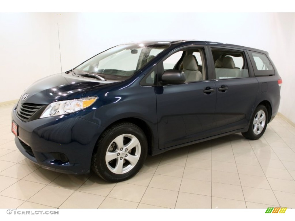 2011 Sienna V6 - South Pacific Blue Pearl / Bisque photo #3