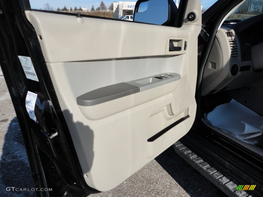 2011 Escape XLT - Tuxedo Black Metallic / Stone photo #23