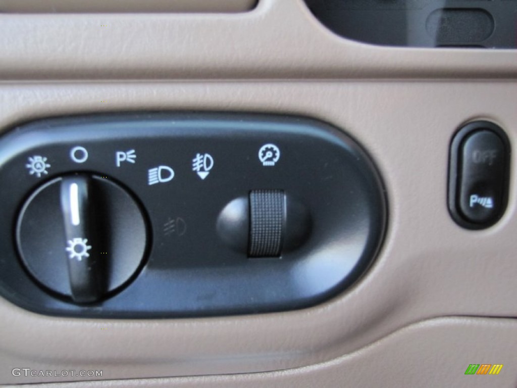 2005 Ford Explorer Eddie Bauer 4x4 Controls Photo #59405519