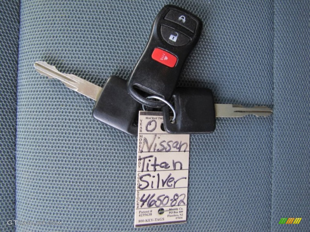 2006 Nissan Titan XE Crew Cab Keys Photos