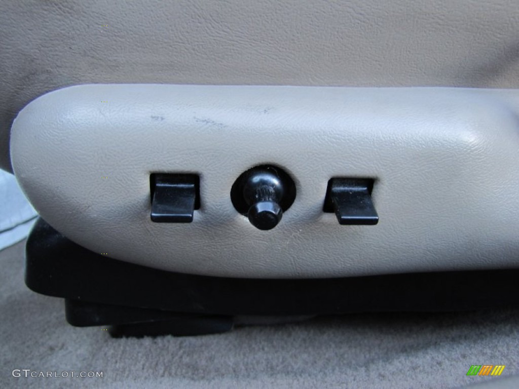 2000 Chevrolet Camaro Z28 SS Coupe Controls Photo #59406926