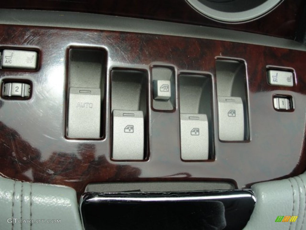 2004 Lincoln Navigator Luxury 4x4 Controls Photo #59409416