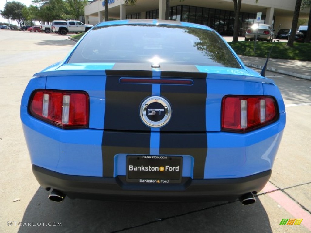 2010 Mustang GT Premium Coupe - Grabber Blue / Charcoal Black photo #4