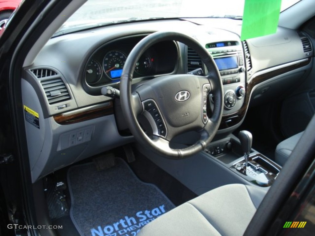 Gray Interior 2010 Hyundai Santa Fe SE 4WD Photo #59411834
