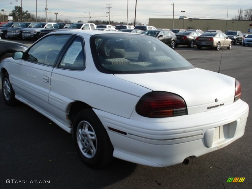 1996 Grand Am SE Coupe - Bright White / Pewter photo #6