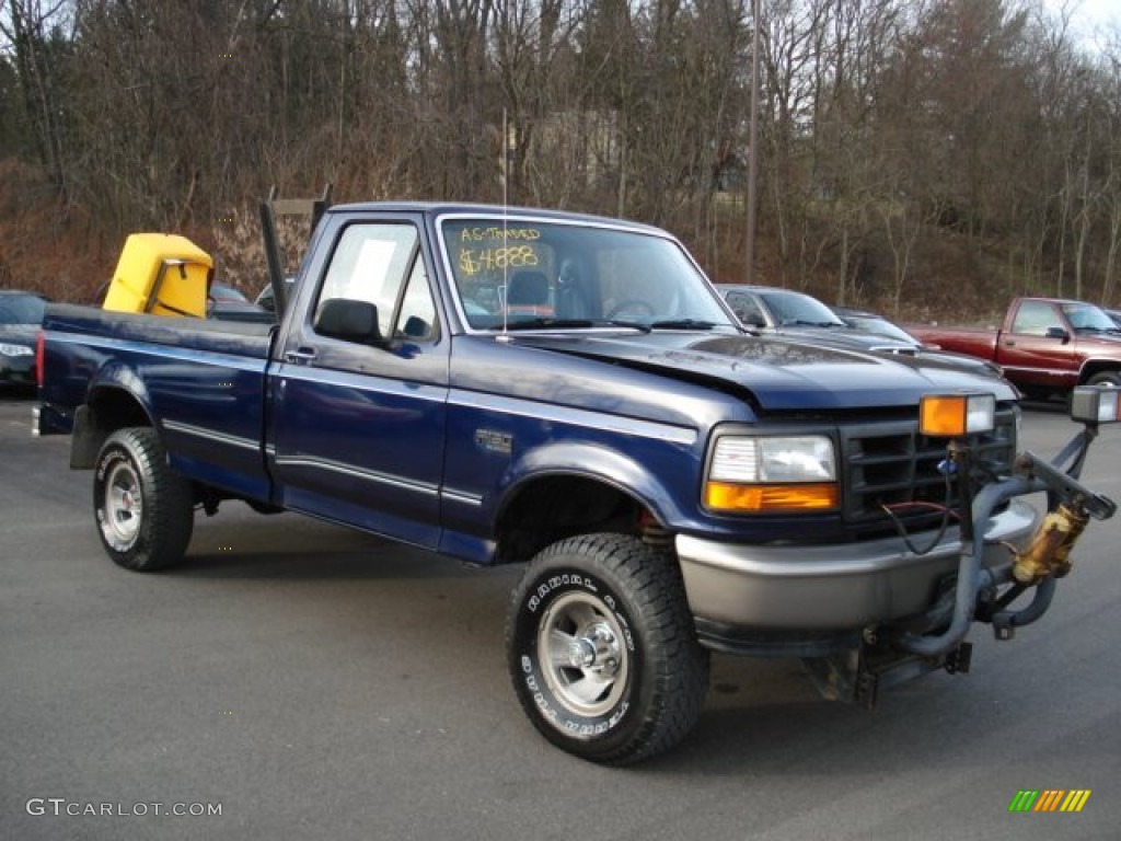 1994 F150 XL Regular Cab 4x4 - Royal Blue Metallic / Blue photo #3