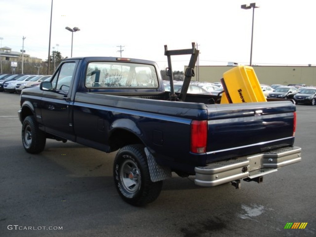 1994 F150 XL Regular Cab 4x4 - Royal Blue Metallic / Blue photo #6