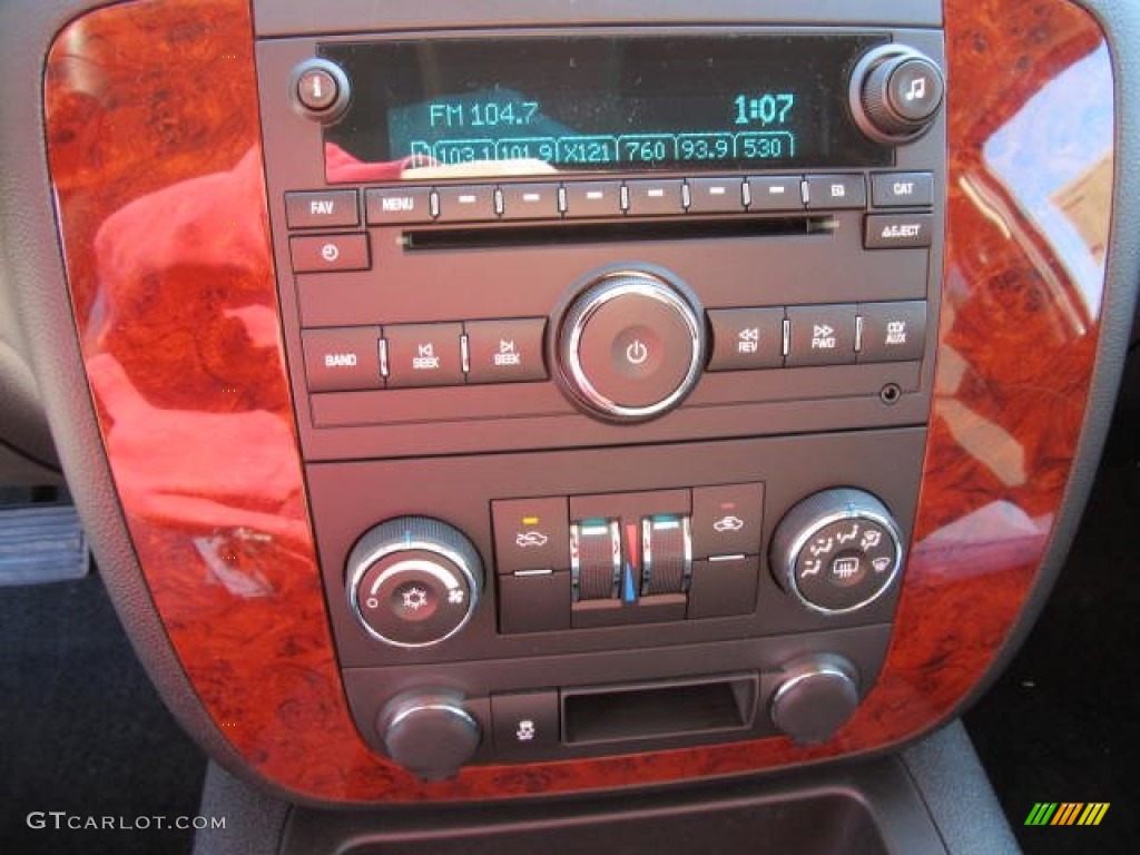 2012 Chevrolet Avalanche LS 4x4 Controls Photo #59421592