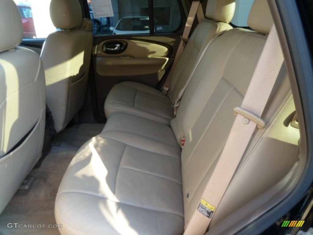 Cashmere Interior 2005 Buick Rainier CXL AWD Photo #59422268
