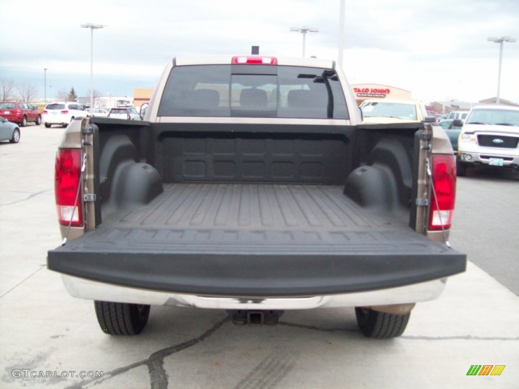 2010 Dodge Ram 2500 Big Horn Edition Crew Cab 4x4 Trunk Photos
