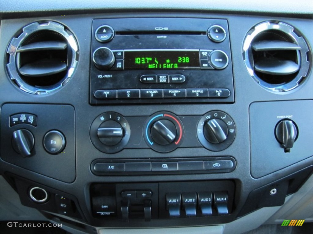 2008 Ford F350 Super Duty XLT Crew Cab 4x4 Controls Photos