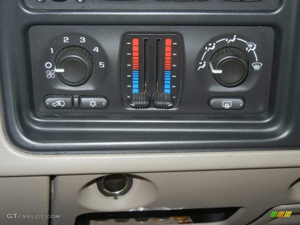 2004 GMC Sierra 1500 SLE Extended Cab Controls Photo #59429501