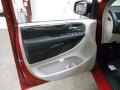 Redline 2 Pearl Coat - Grand Caravan Crew Photo No. 9