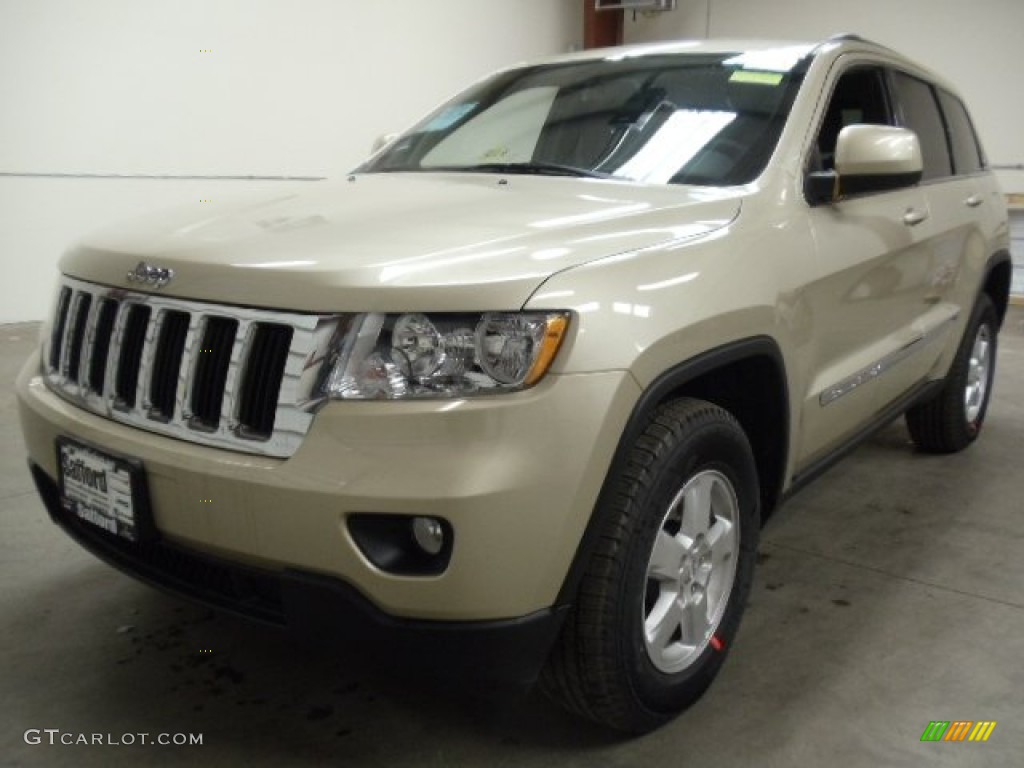 2012 Grand Cherokee Laredo 4x4 - White Gold Metallic / Black photo #1