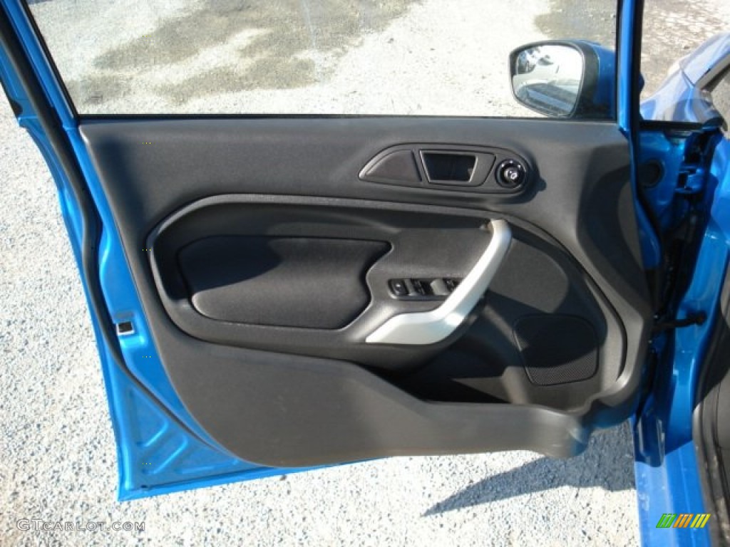 2012 Fiesta SE Sedan - Blue Candy Metallic / Charcoal Black photo #12