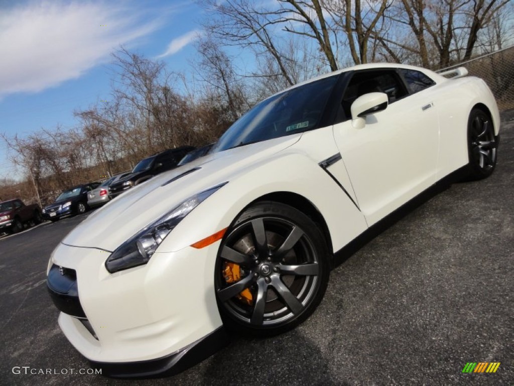2009 GT-R Premium - Ivory White / Black photo #2