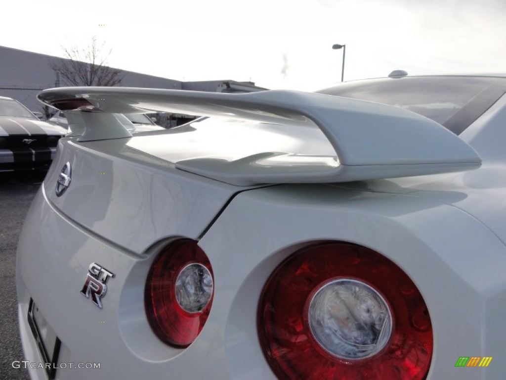 2009 GT-R Premium - Ivory White / Black photo #25