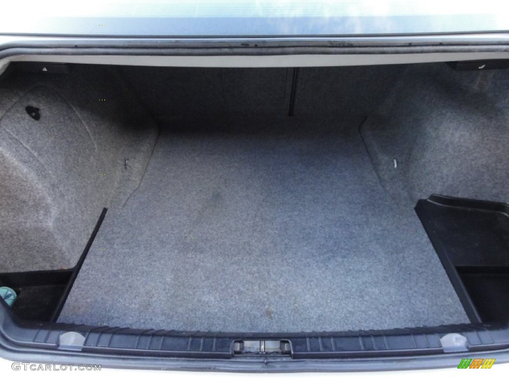 2004 BMW 3 Series 325i Coupe Trunk Photo #59448794