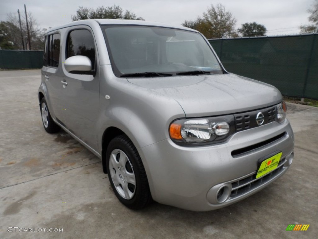 Chrome Silver Nissan Cube