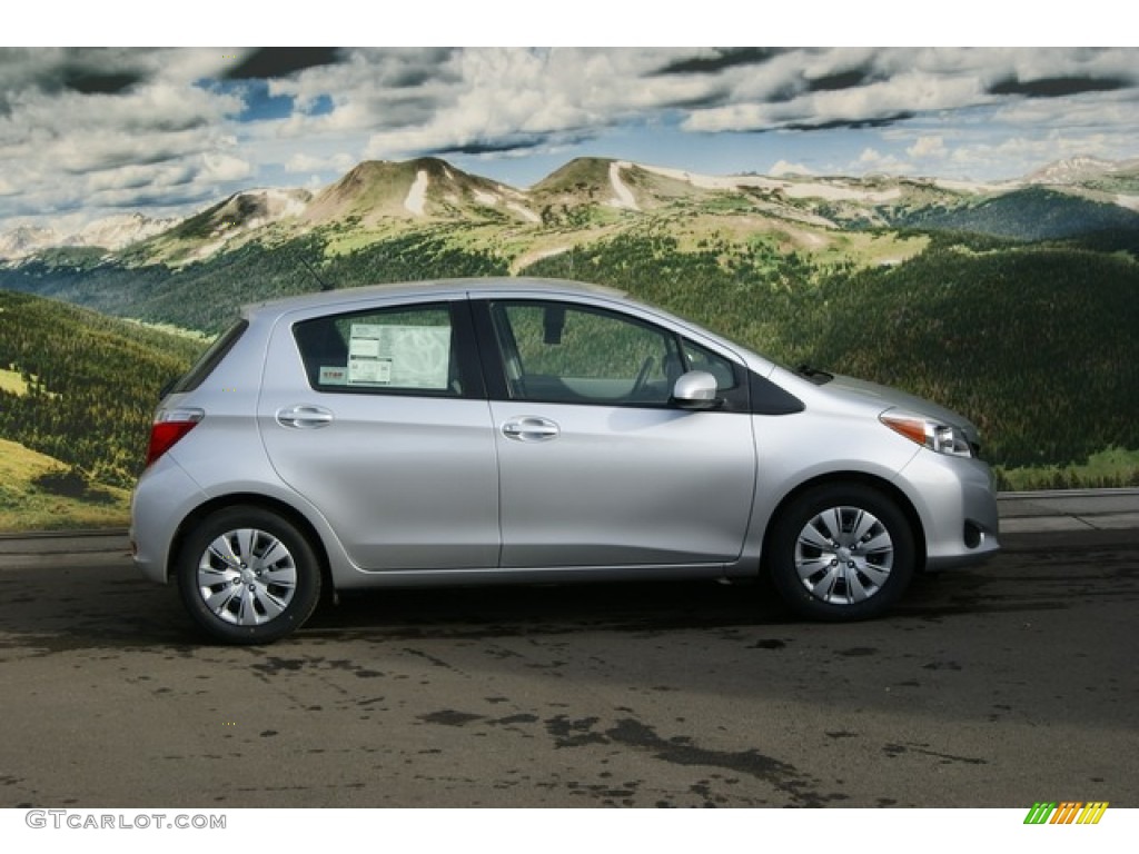 Classic Silver Metallic 2012 Toyota Yaris L 5 Door Exterior Photo #59455085