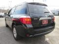 Black - Highlander 4WD Photo No. 7