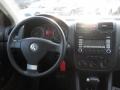 Black - Jetta SE Sedan Photo No. 4