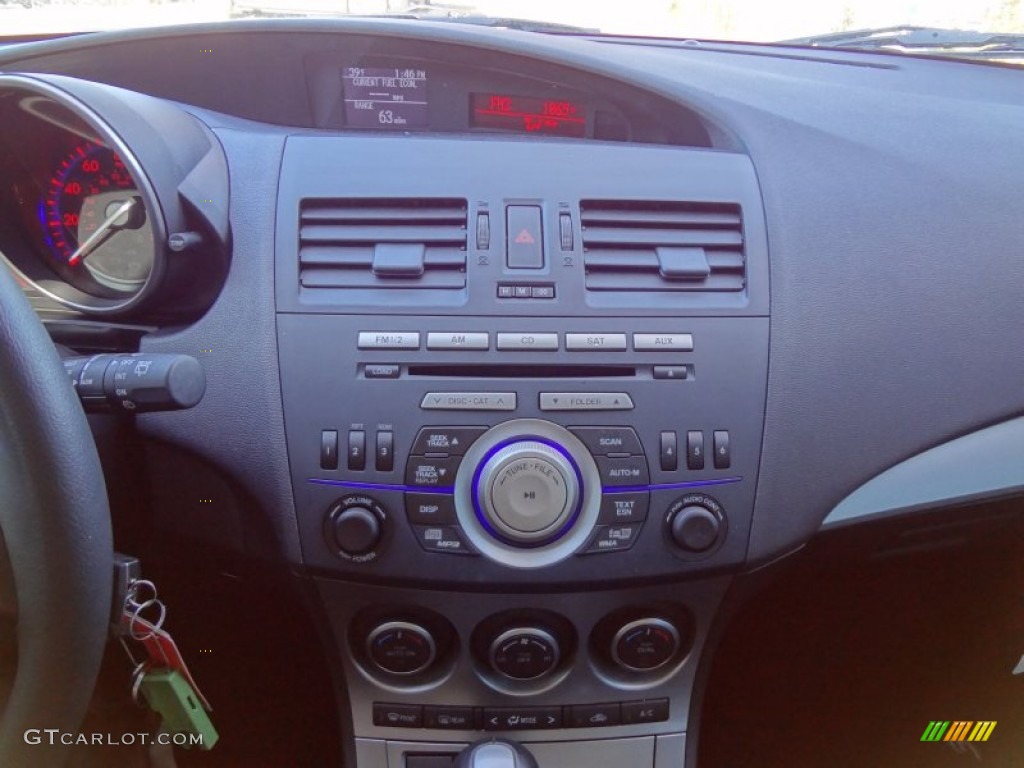 2011 Mazda MAZDA3 s Grand Touring 5 Door Controls Photo #59462270