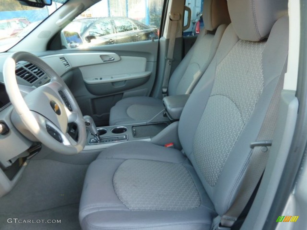 2010 Traverse LT - Silver Ice Metallic / Dark Gray/Light Gray photo #10