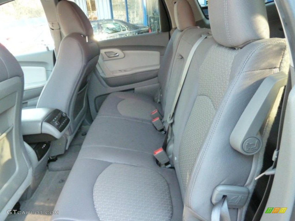 2010 Traverse LT - Silver Ice Metallic / Dark Gray/Light Gray photo #11